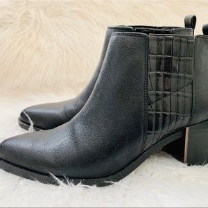 Nine West black boots